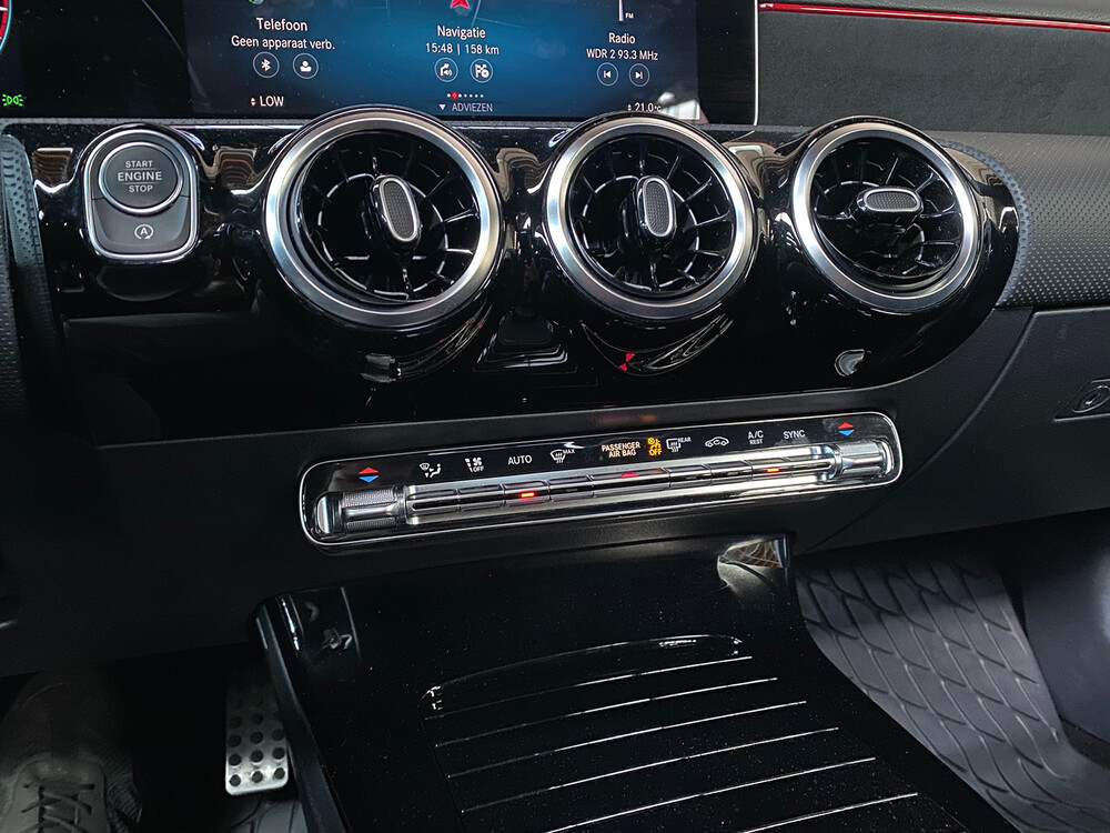 Mercedes-Benz A180 Business Solution AMG Night Upgrade 136pk 2019, XS-253-H