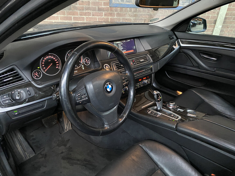BMW 525d Touring M-Sport 2.0 High Executive 5-serie 218pk 2013, PF-384-H