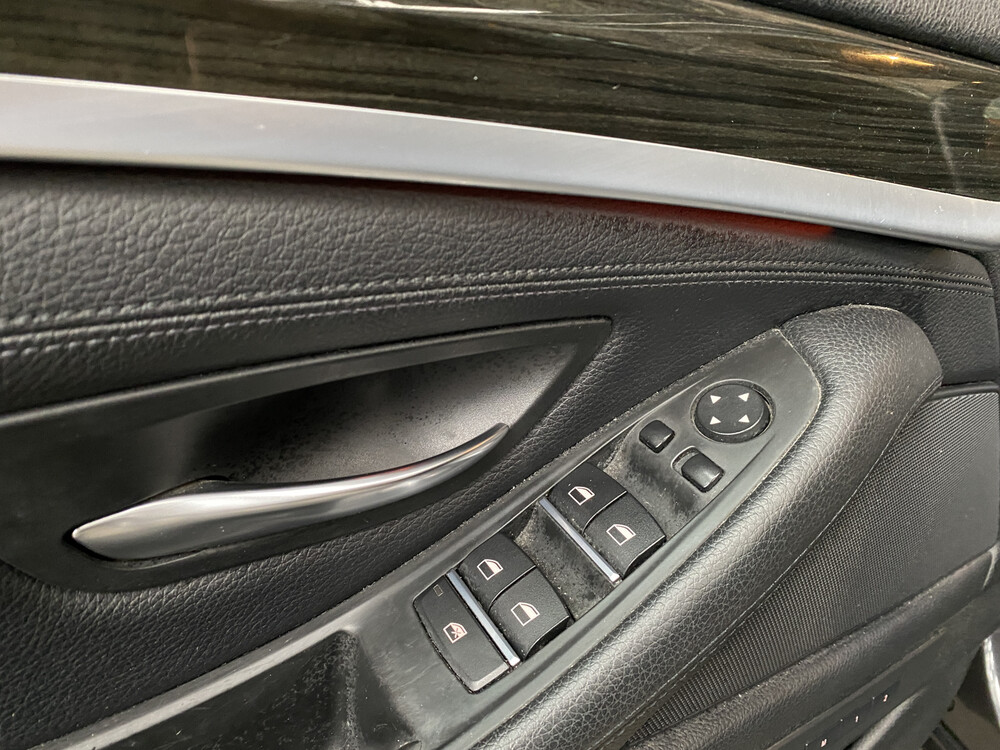 BMW 525d Touring M-Sport 2.0 High Executive 5-serie 218pk 2013, PF-384-H