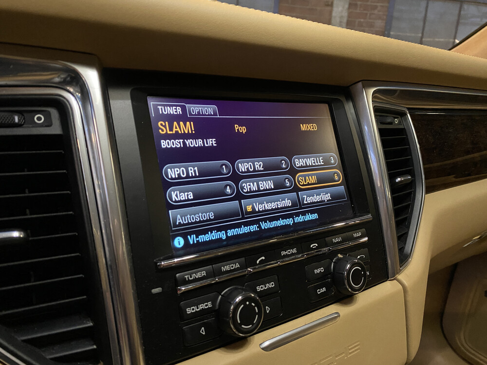 Porsche Macan Turbo 3.6 V6 400pk 2014 Sport-Chrono -Orig. NL-, 1-TTX-59