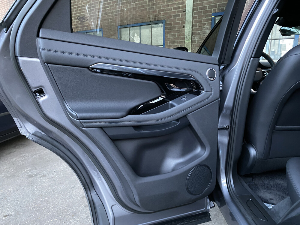 Land Rover Range Rover Evoque P300e Hybrid AWD SE 309pk 2022 -Fabrieksgarantie-