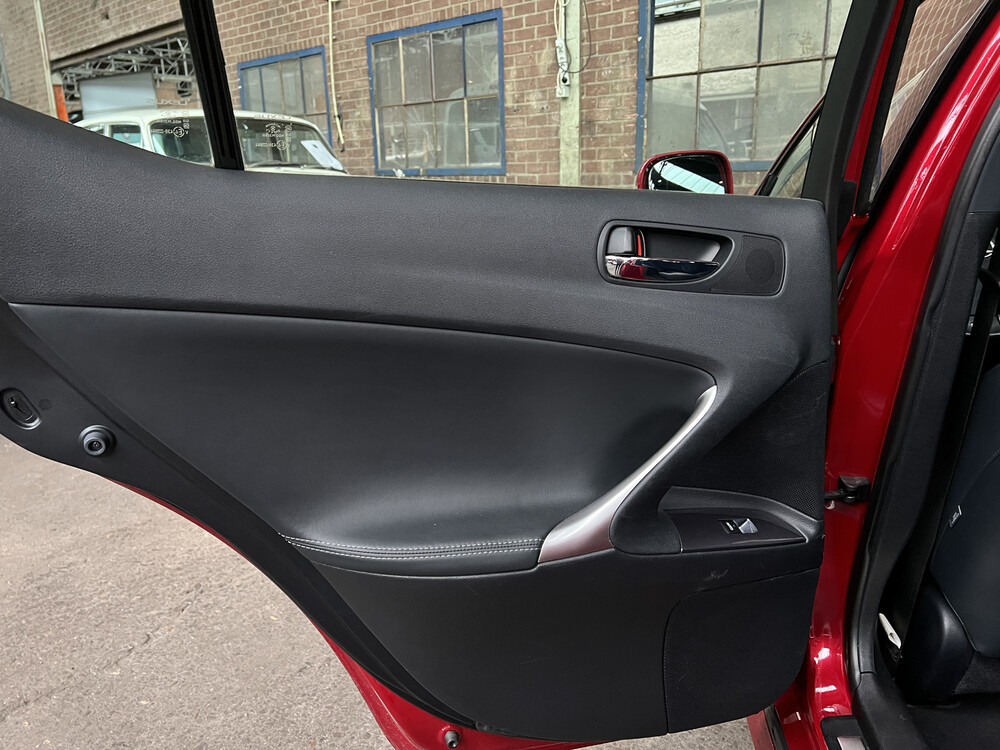 Lexus IS 250 F-Sport Line Sedan 208pk 2011, L-434-ZR