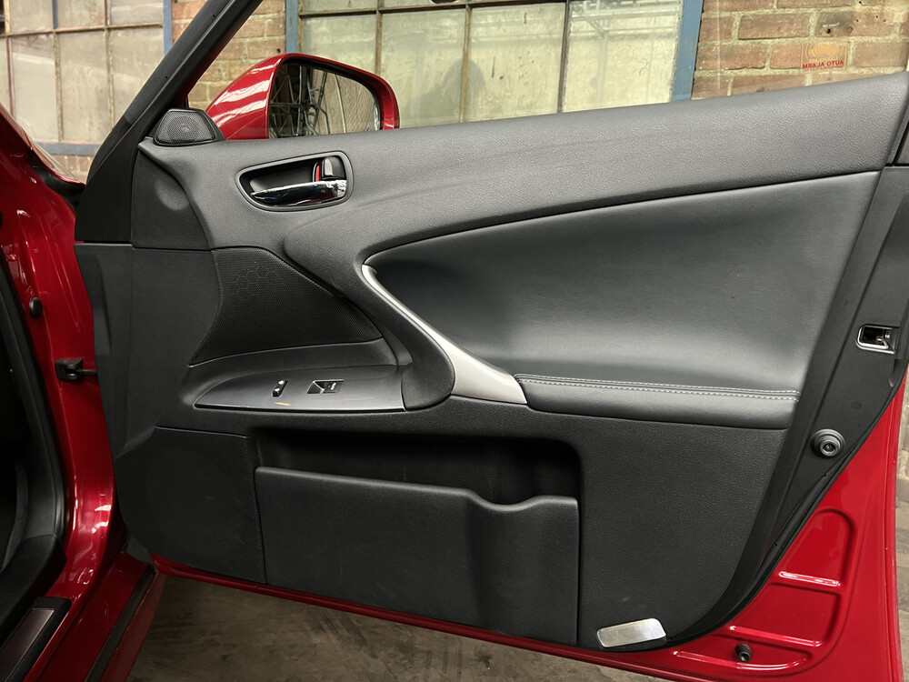 Lexus IS 250 F-Sport Line Sedan 208pk 2011, L-434-ZR