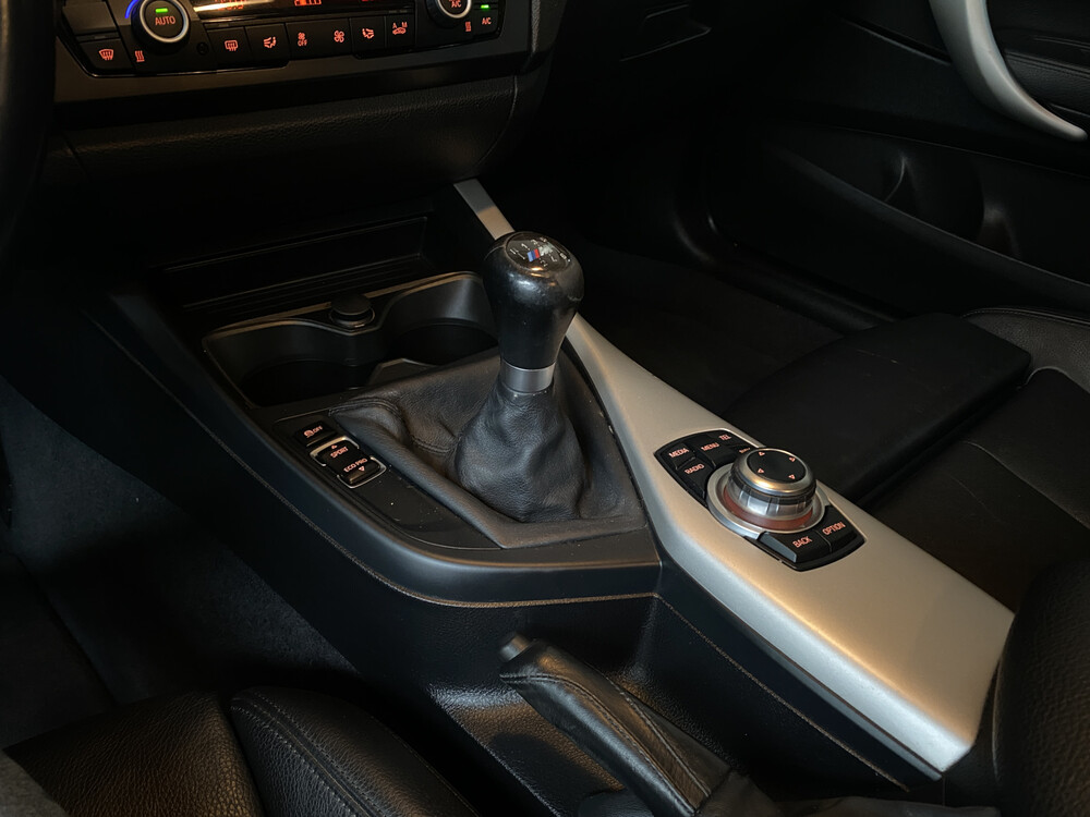 BMW 116i M package 136hp 2013 -Orig. EN- 1-series, 6-KBS-57