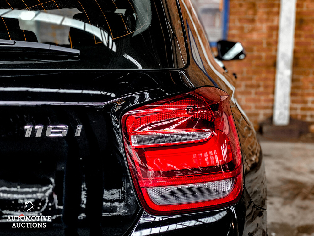 BMW 116i M package 136hp 2013 -Orig. EN- 1-series, 6-KBS-57