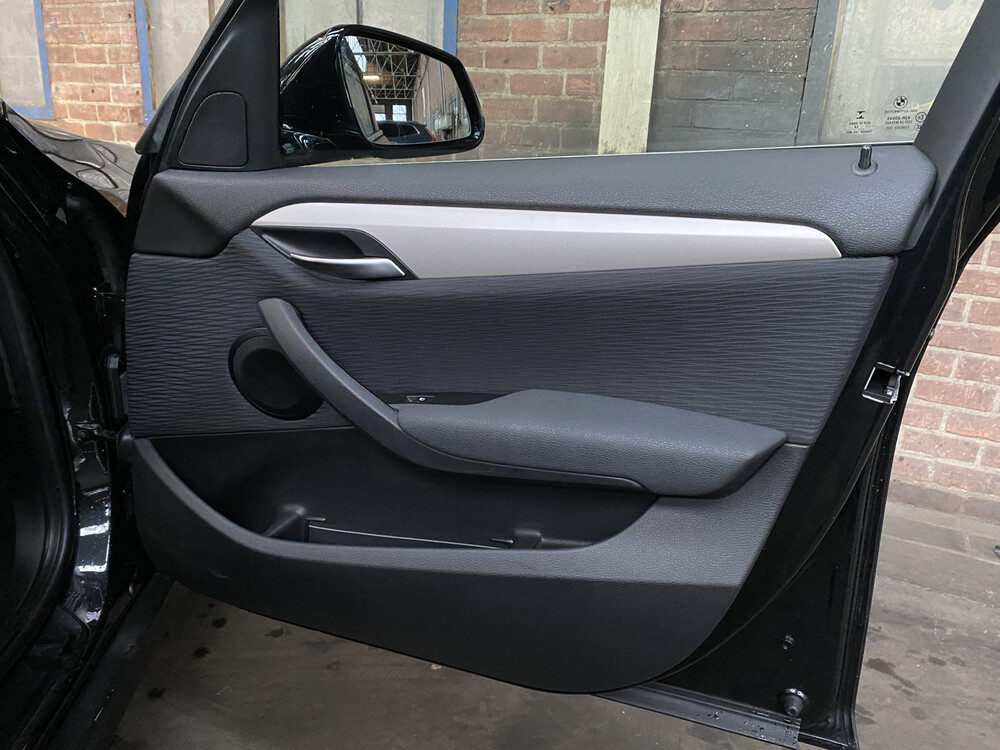 BMW X1 sDrive20i Limited Series 2014 184pk -Orig. NL-, 8-TPH-66