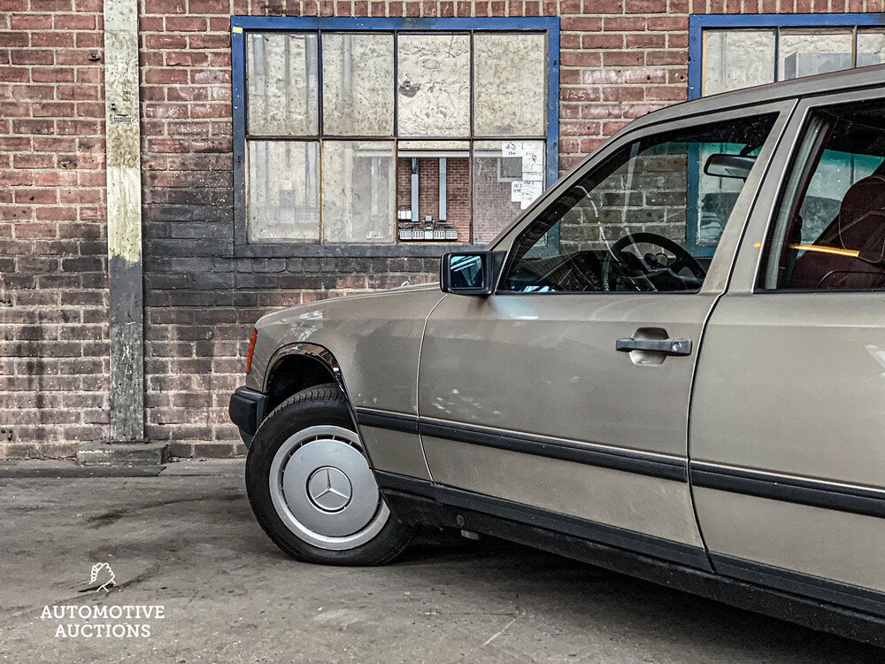 Mercedes-Benz 250D W124 1986 E-Klasse, RB-25-FD