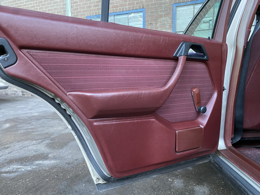 Mercedes-Benz 250D W124 1986 E-Klasse, RB-25-FD