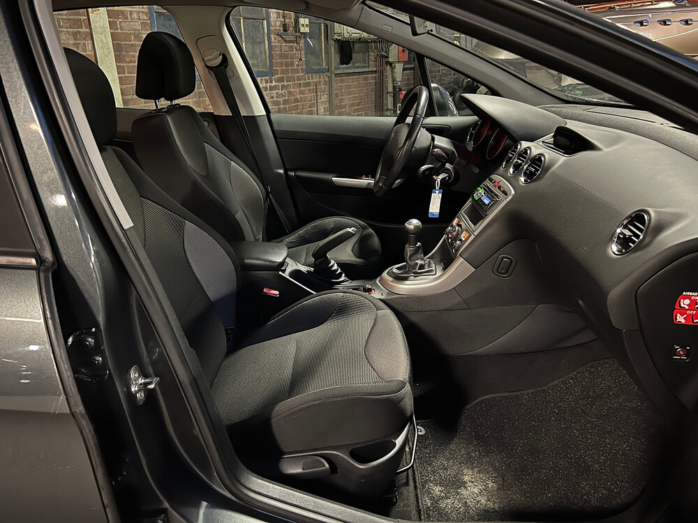 Peugeot 308 1.6 VTi XS 120hp 2008, 17-ZL-XF