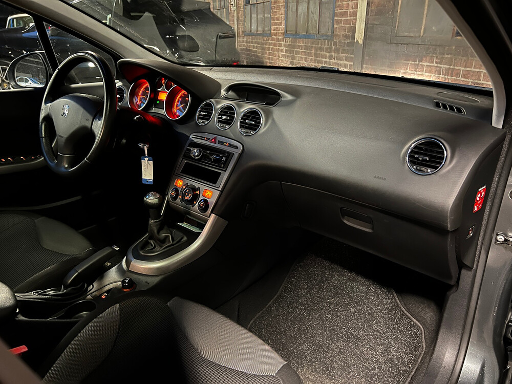 Peugeot 308 1.6 VTi XS 120hp 2008, 17-ZL-XF