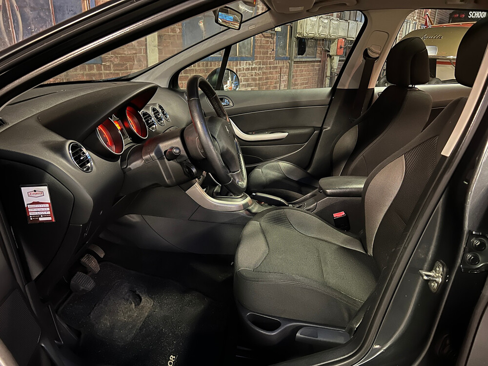 Peugeot 308 1.6 VTi XS 120hp 2008, 17-ZL-XF