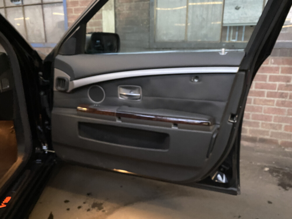 BMW 760Li E65 6.0 V12 445PS 2006 -Youngtimer-