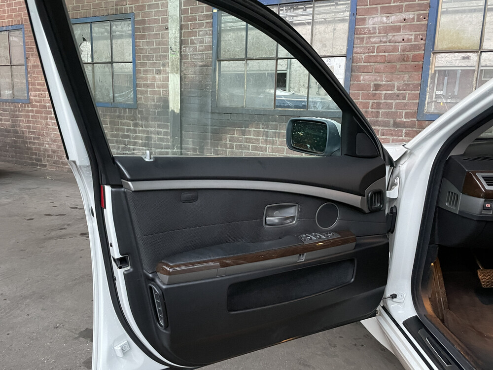 BMW 745i Hartge E65 4.4 V8 333pk 2004