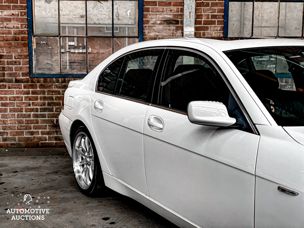 BMW 745i Hartge E65 4.4 V8 333pk 2004