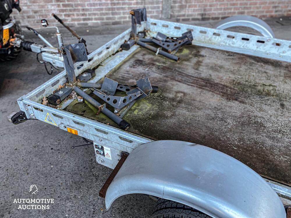 Leichter Einachsanhänger