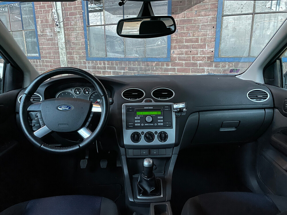 Ford Focus Wagon 1.6-16V Futura 2006, 77-TK-LN