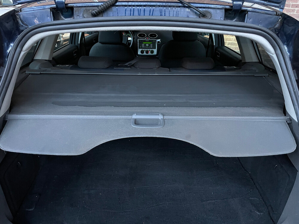 Ford Focus Wagon 1.6-16V Futura 2006, 77-TK-LN