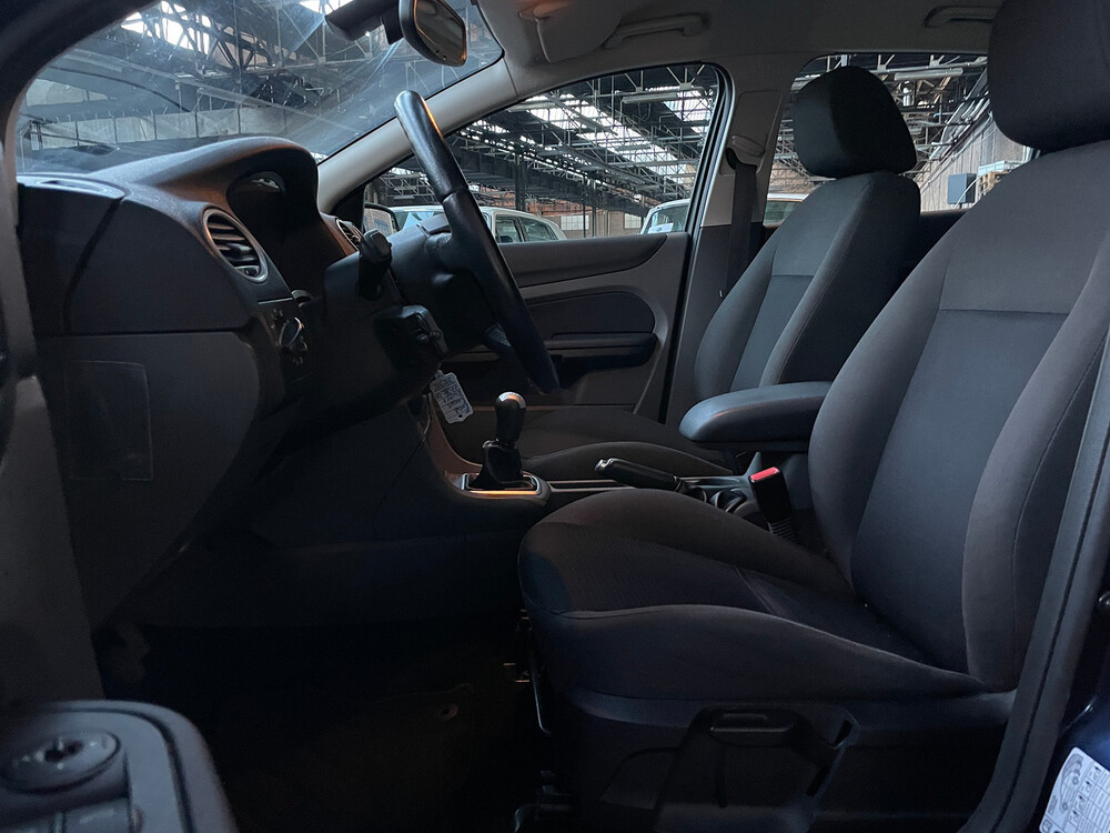 Ford Focus Wagon 1.6-16V Futura 2006, 77-TK-LN