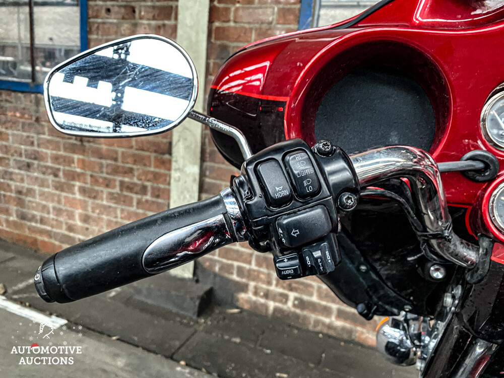 Harley-Davidson FLHTK Electra Glide Ultra LIMITED Cruiser 2012