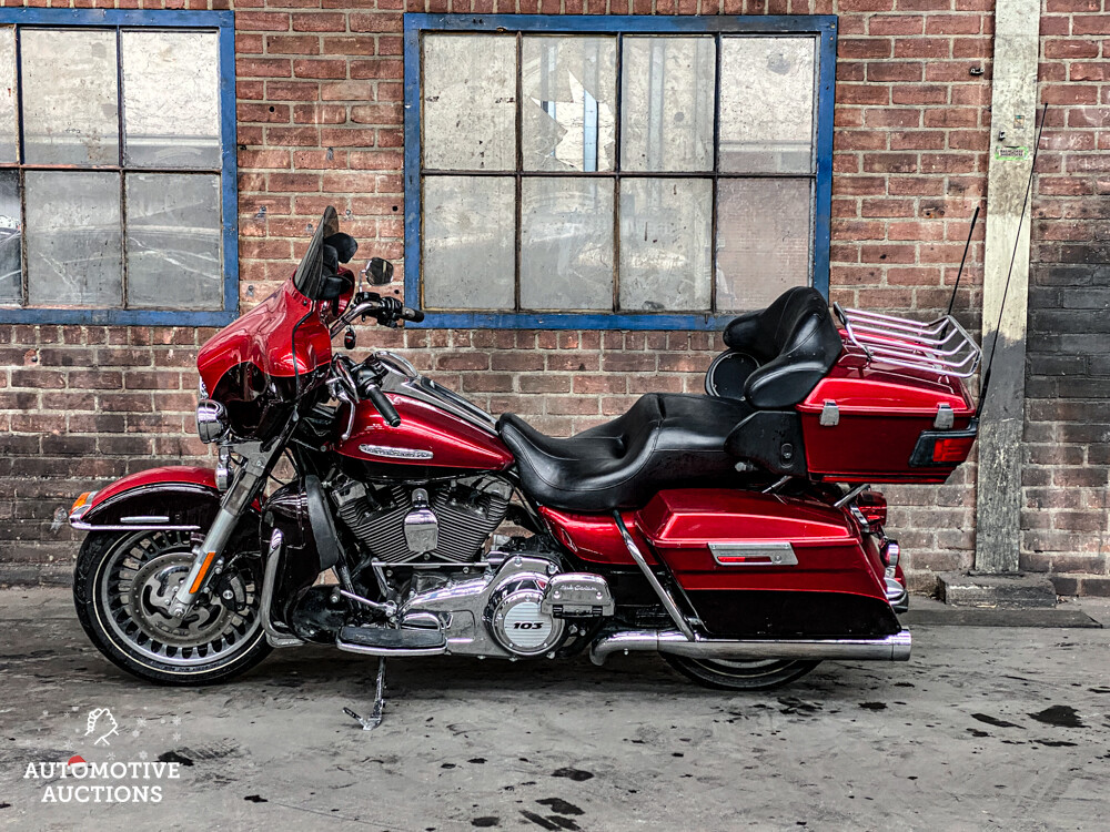 Harley-Davidson FLHTK Electra Glide Ultra LIMITED Cruiser 2012