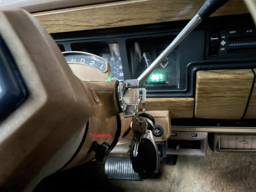 Jeep Wagoneer 5.9 V8 Limited Wagon 174PS 1970, DR-86-03