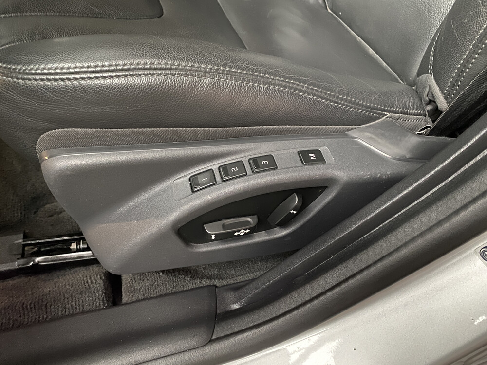 Volvo V60 T5 AWD 234PS 2017