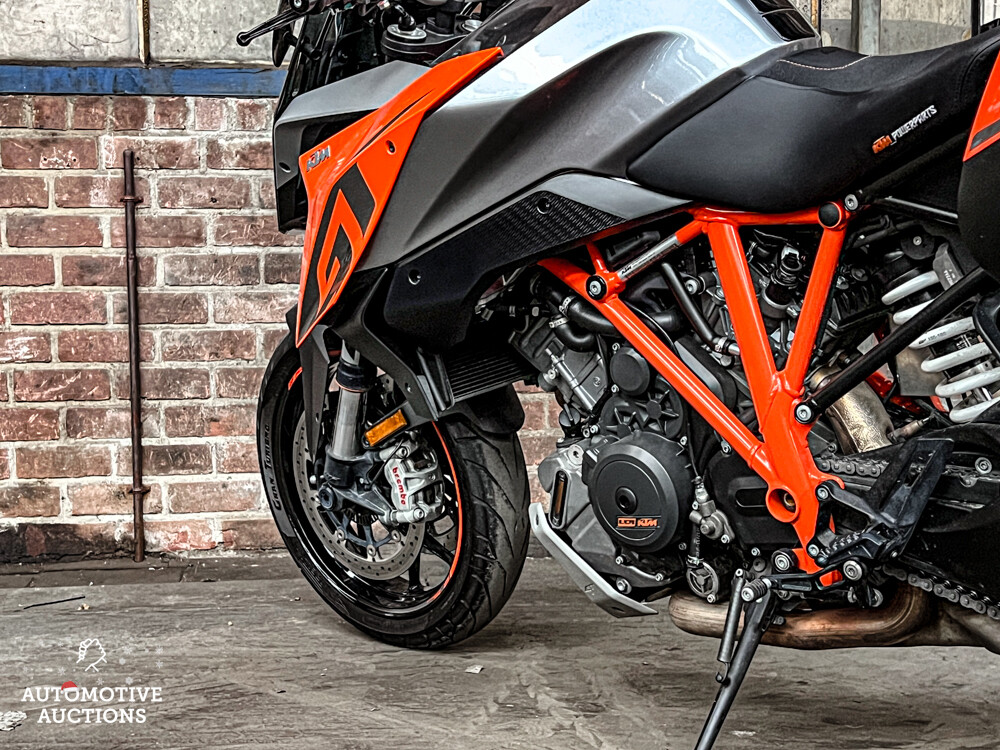 KTM Superduke GT AKRAPOVIC 173hp 2017