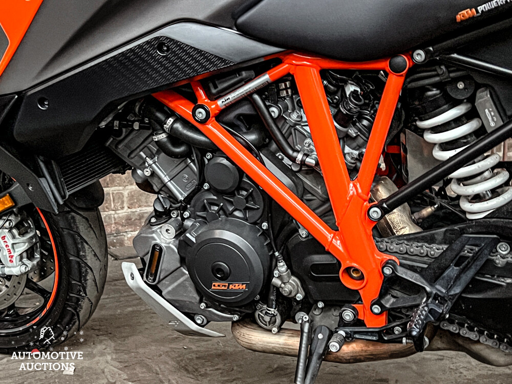 KTM Superduke GT AKRAPOVIC 173hp 2017