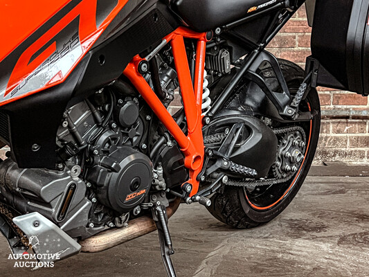 KTM Superduke GT AKRAPOVIC 173pk 2017