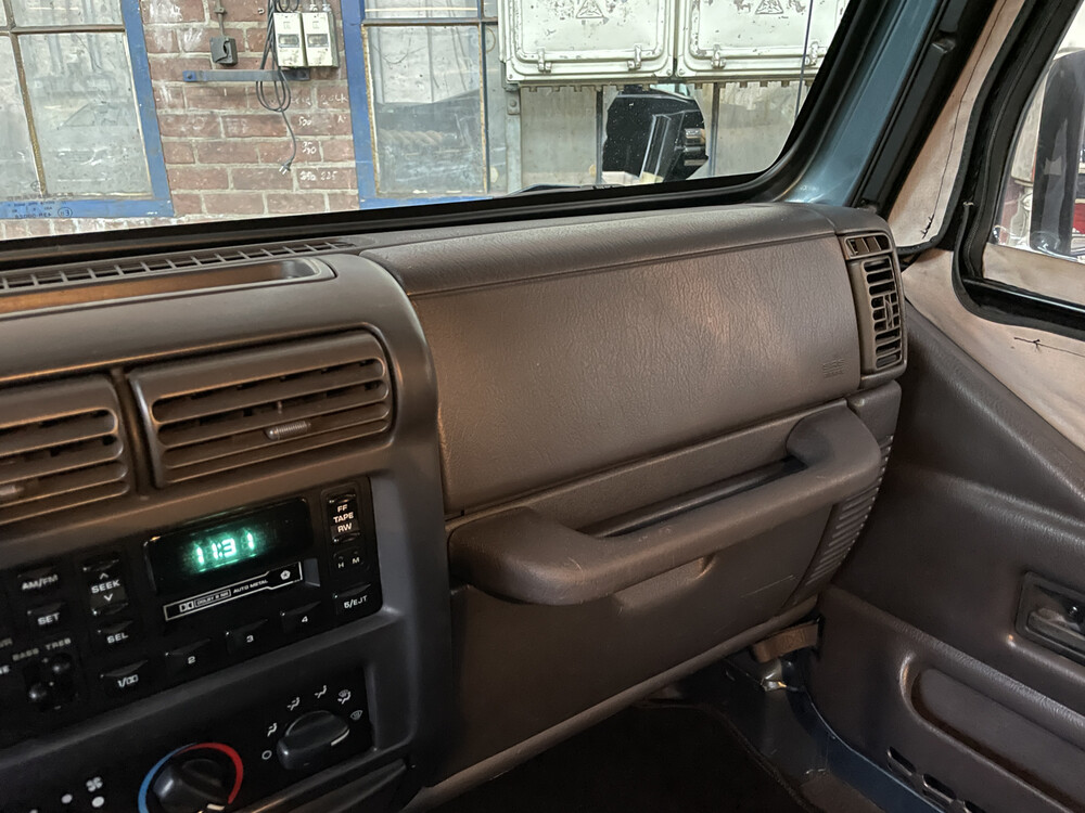 Jeep Wrangler TJ 2.5 Hardtop 118PS 1999