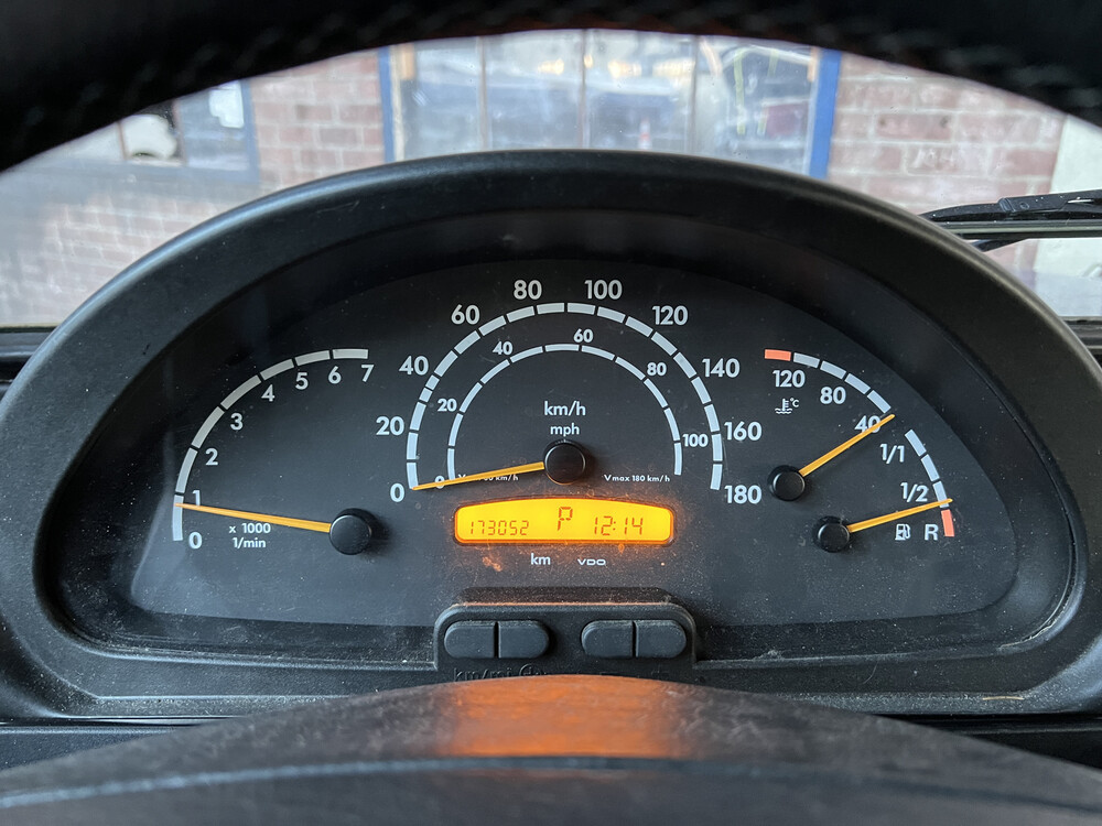 Mercedes-Benz G270 CDI St.Wagon G-Klasse 156PS 2002, R-048-BT