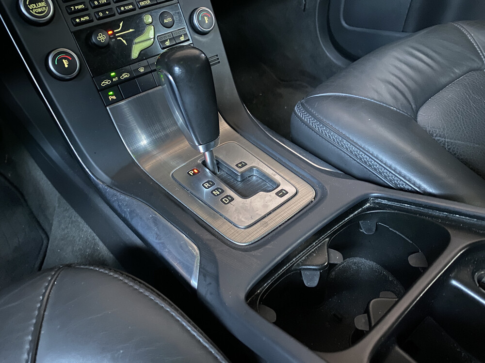 Volvo XC70 2.0 D3 FWD Momentum 163hp 2010 -Orig. NL-, 56-LPR-2