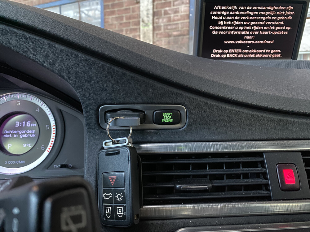 Volvo XC70 2.0 D3 FWD Momentum 163hp 2010 -Orig. NL-, 56-LPR-2