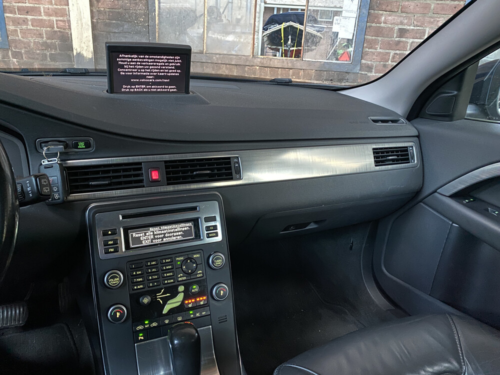 Volvo XC70 2.0 D3 FWD Momentum 163hp 2010 -Orig. NL-, 56-LPR-2