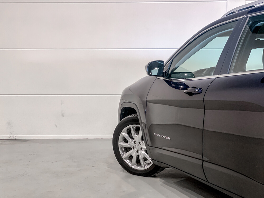 Jeep Cherokee 2.0 Longtitude 140pk 2014, 7-TRR-35