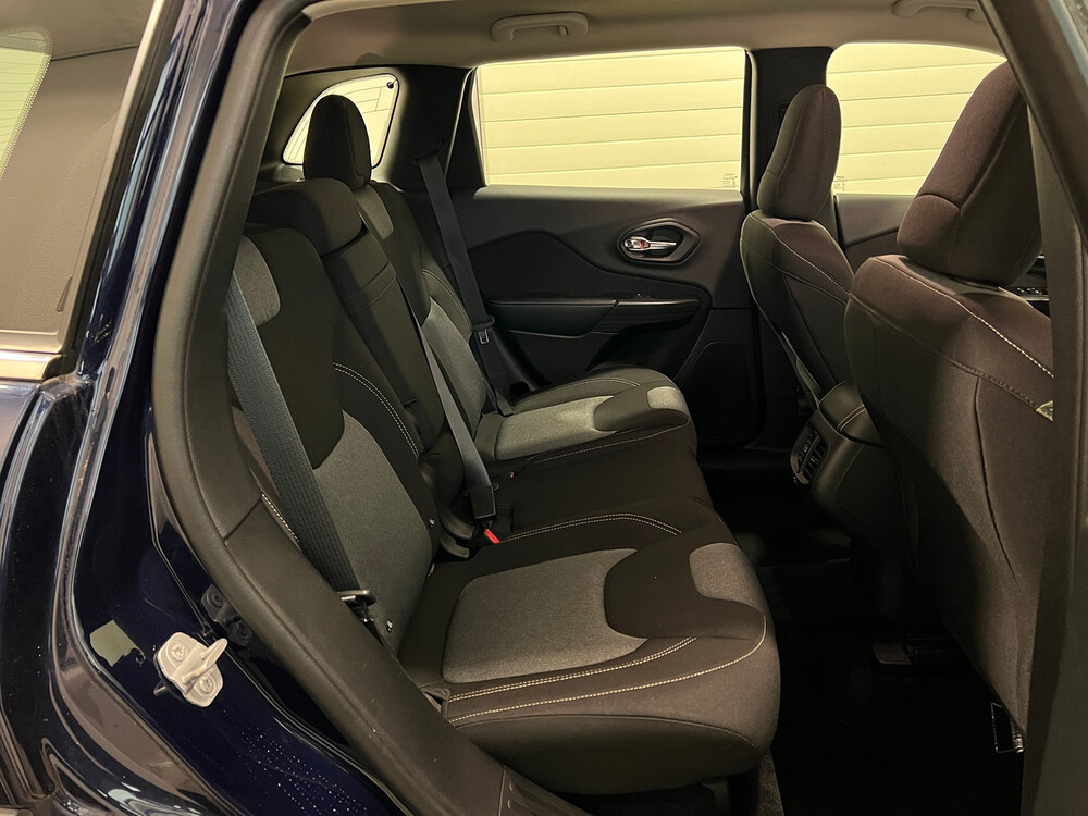 Jeep Cherokee 2.0 Longtitude 140pk 2014, 7-TRR-35