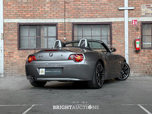 BMW Z4 Roadster 3.0i S 231pk 2004 (Hardtop + Softtop) Origineel-NL, 36-NV-HZ Youngtimer
