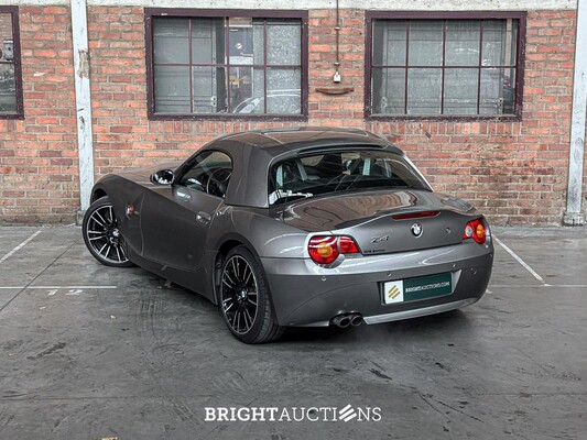 BMW Z4 Roadster 3.0i S 231pk 2004 (Hardtop + Softtop) Origineel-NL, 36-NV-HZ Youngtimer
