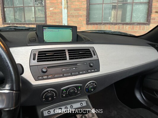 BMW Z4 Roadster 3.0i S 231pk 2004 (Hardtop + Softtop) Origineel-NL, 36-NV-HZ Youngtimer
