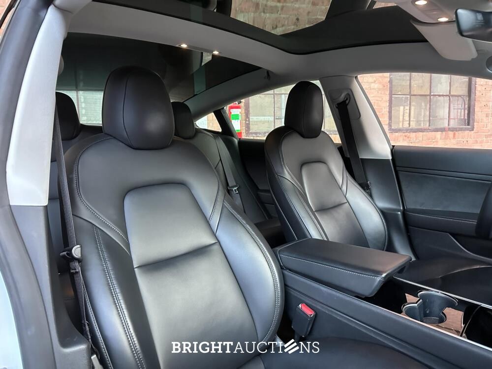 Tesla Model 3 Standard RWD Plus 60 kWh 238pk 2020 (Origineel-NL + 1e eigenaar, K-953-BT