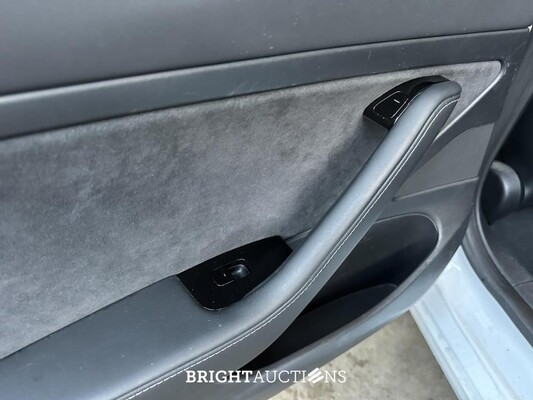 Tesla Model 3 Standard RWD Plus 60 kWh 238pk 2020 (Origineel-NL + 1e eigenaar, K-953-BT