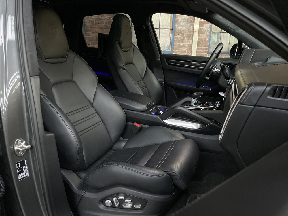 Porsche Cayenne 4.0 Turbo S E-Hybrid Sportchrono 680pk 2020, H-599-FH
