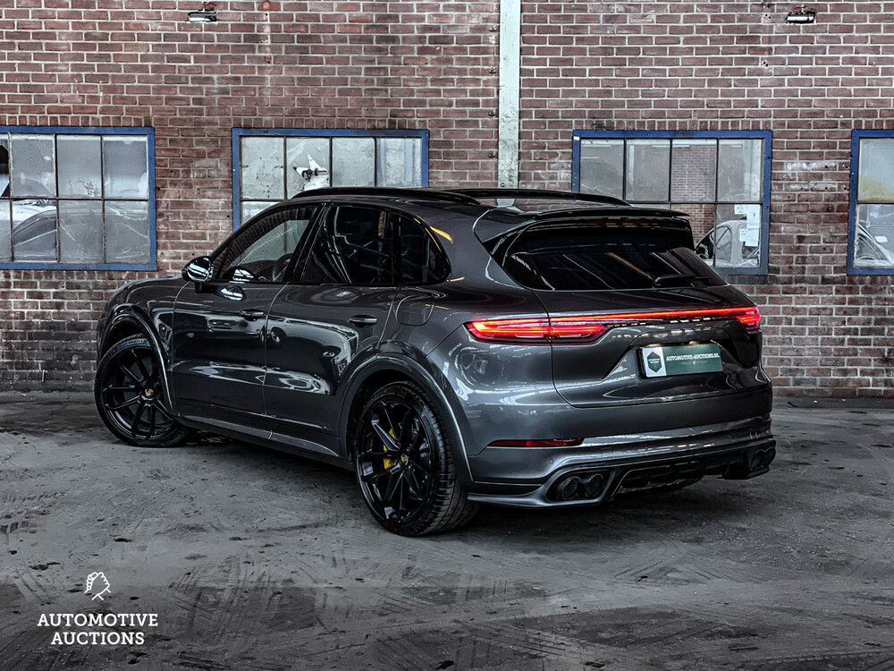 Porsche Cayenne 4.0 Turbo S E-Hybrid Sportchrono 680pk 2020, H-599-FH
