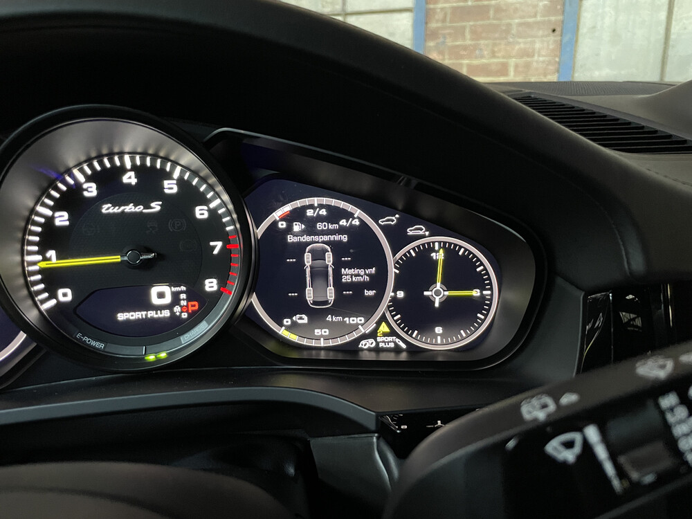 Porsche Cayenne 4.0 Turbo S E-Hybrid Sportchrono 680pk 2020, H-599-FH