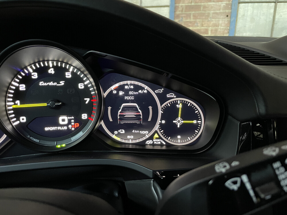 Porsche Cayenne 4.0 Turbo S E-Hybrid Sportchrono 680pk 2020, H-599-FH