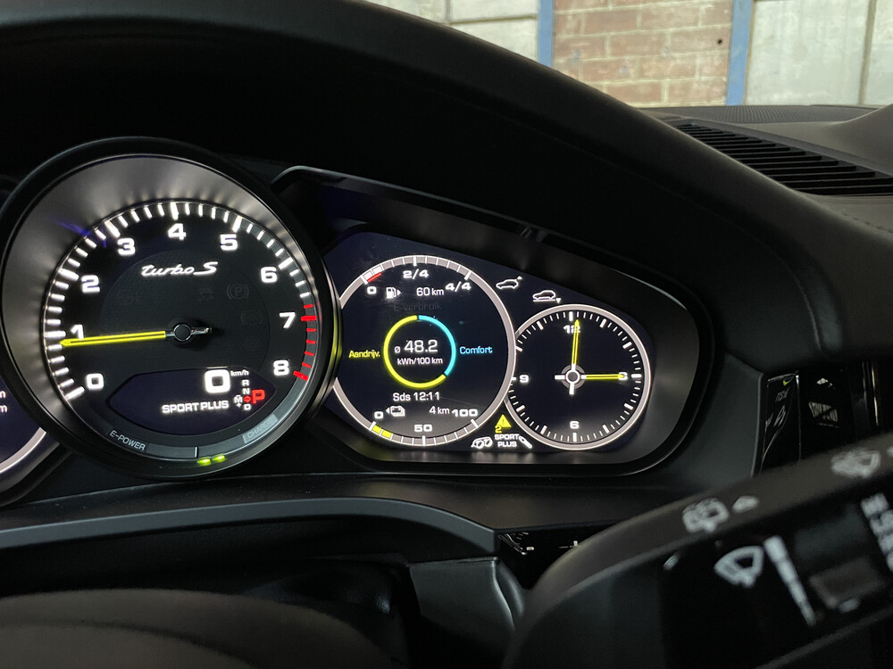 Porsche Cayenne 4.0 Turbo S E-Hybrid Sportchrono 680pk 2020, H-599-FH