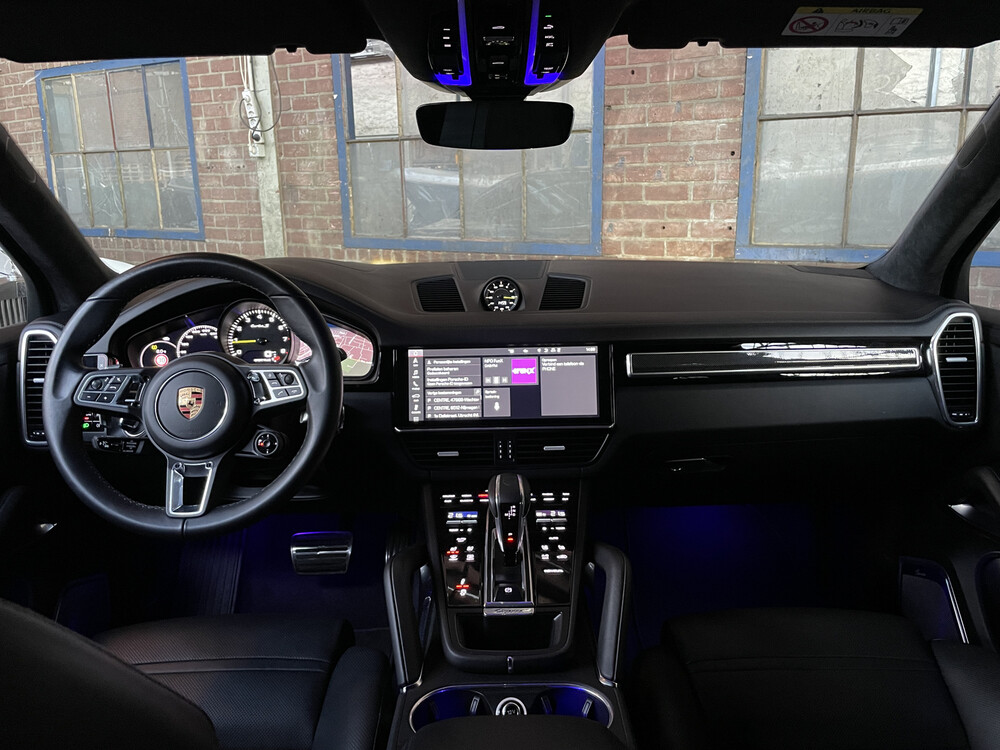 Porsche Cayenne 4.0 Turbo S E-Hybrid Sportchrono 680pk 2020, H-599-FH