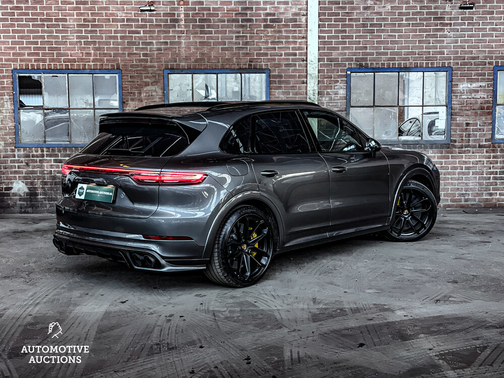 Porsche Cayenne 4.0 Turbo S E-Hybrid Sportchrono 680pk 2020, H-599-FH