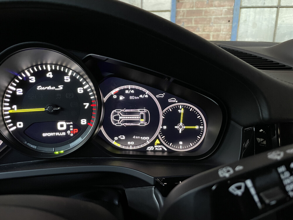 Porsche Cayenne 4.0 Turbo S E-Hybrid Sportchrono 680pk 2020, H-599-FH