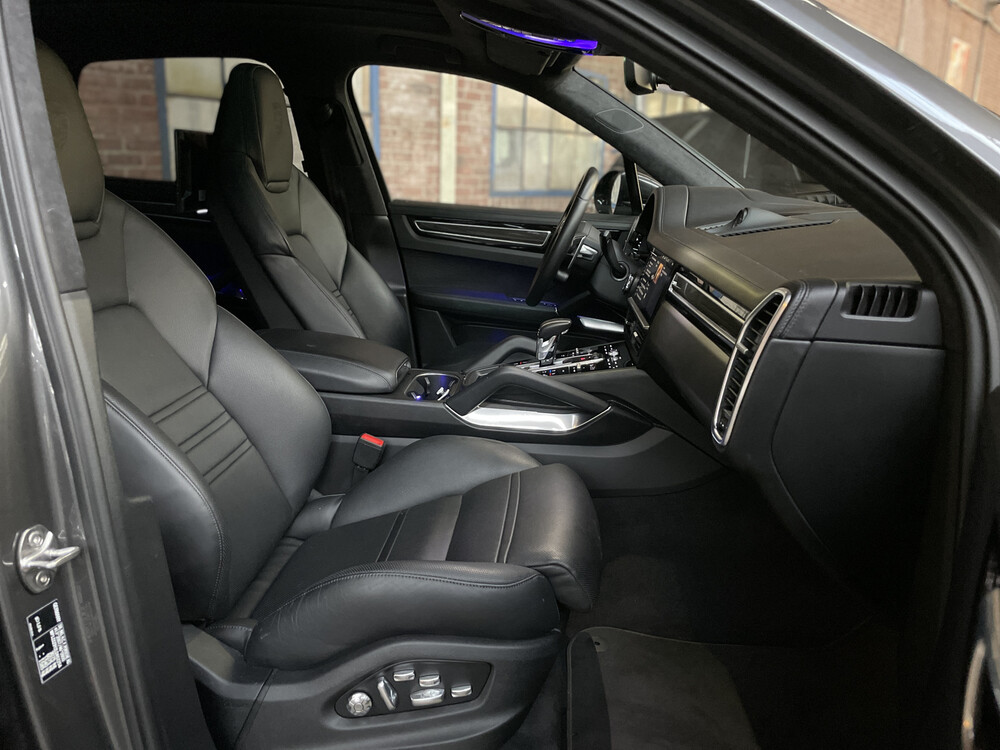 Porsche Cayenne 4.0 Turbo S E-Hybrid Sportchrono 680pk 2020, H-599-FH